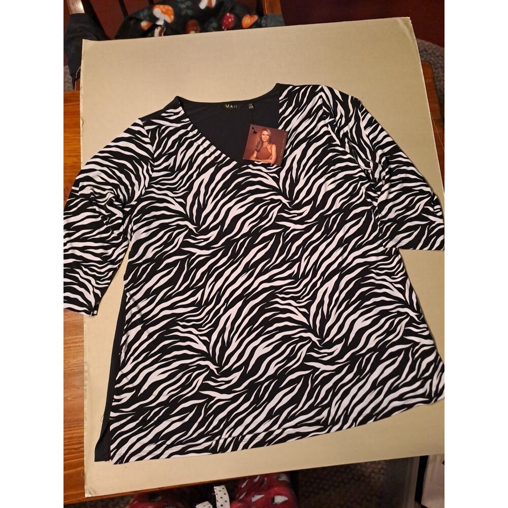 Iman Blouse Size XXL New With Tags Wildlife Print